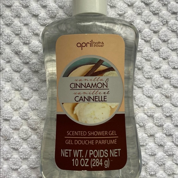 New 4pc Bundle April Shower Bath Scented Cinnamon Cranberry Hand Cream ShowerGel - Picture 7 of 7